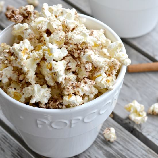 EASY Cinnamon Honey Popcorn