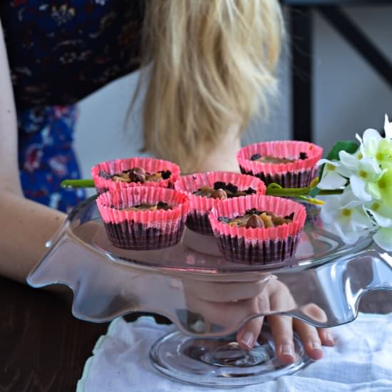 Healthy Chocolate Caramel Cups