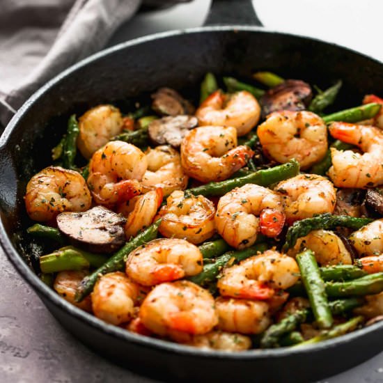 Garlic Shrimp Asparagus Skillet