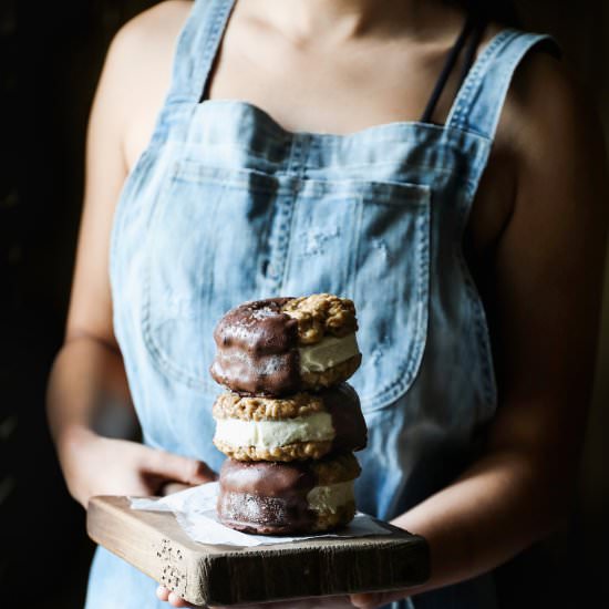 Oatmeal Ice Cream Sammies