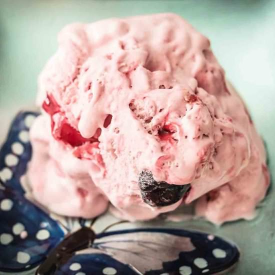 No Churn Bing Cherry Gelato