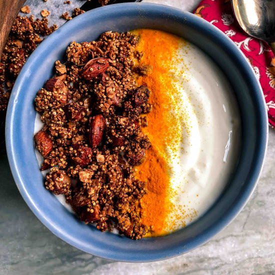 Quinoa Oatmeal Granola