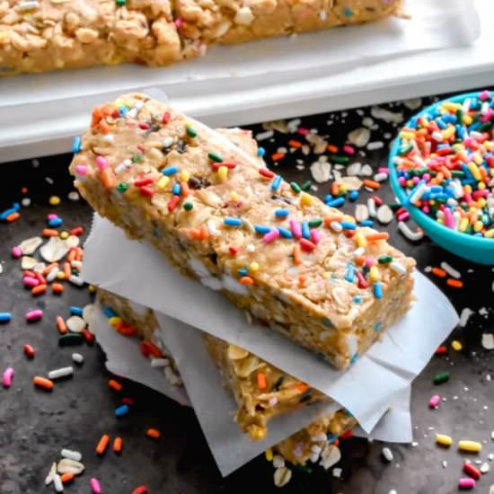 Chewy Funfetti Granola Bars