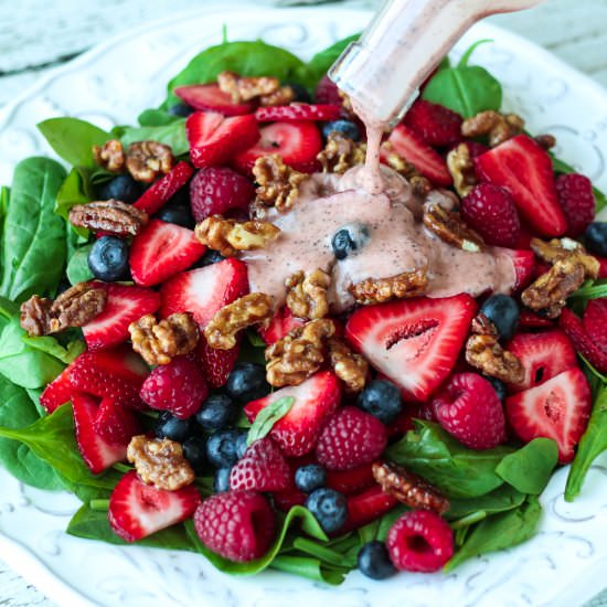 Berry Spinach Salad with Strawberry