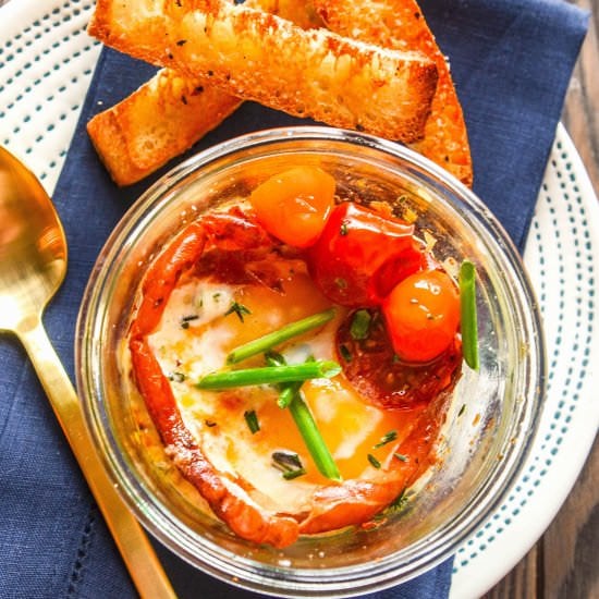Shirred Eggs w/ Prosciutto & Tomato