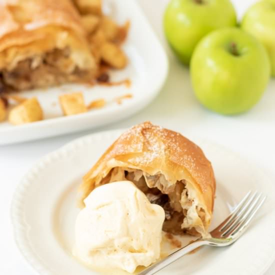 Sugar Free Easy Apple Strudel