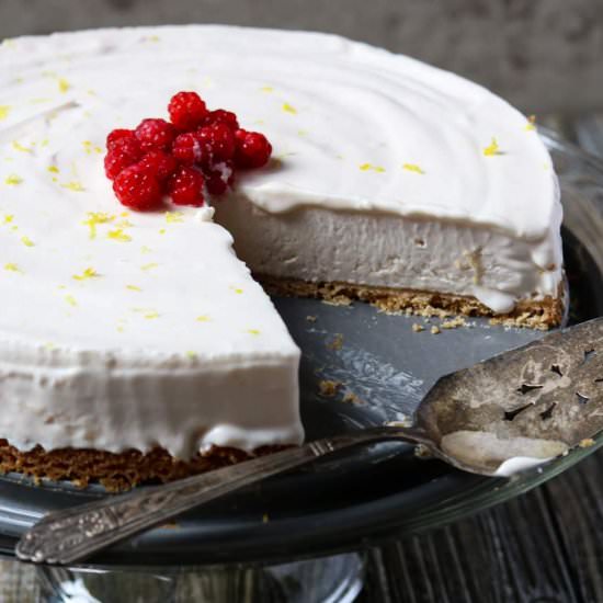 Raspberry Lemonade Icebox Pie