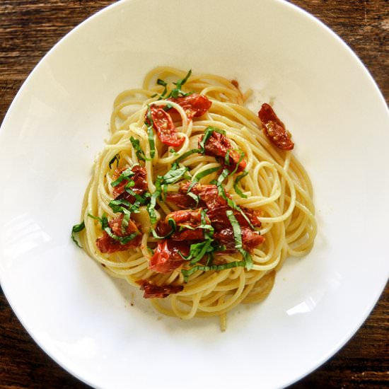Spaghetti Garlic and Chili Pepper