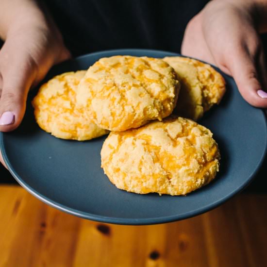 Low Carb Cheddar Biscuits