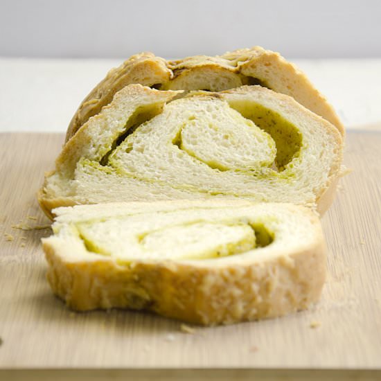 Cheesy Pesto Bread
