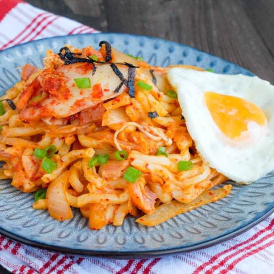 Kimchi & Cheese Stir-fried Udon