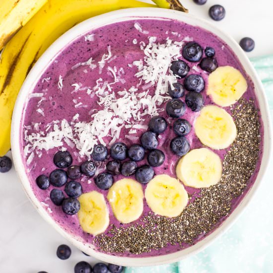 Blueberry Muffin Smoothie Bowl
