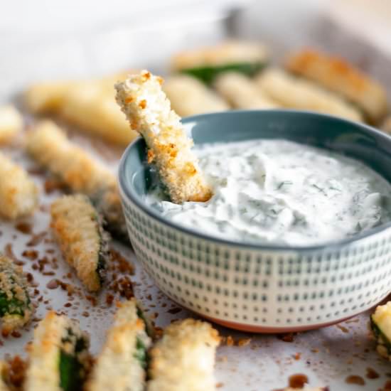Crispy Zucchini Fries w/ Dill Dip