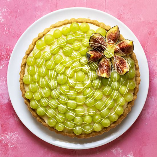 Sweet wine & grape fruit tart