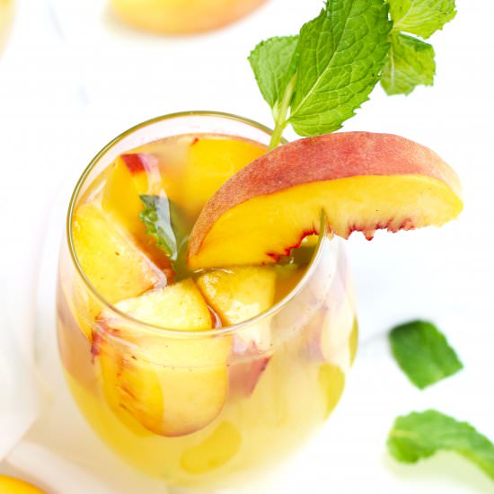Fuzzy Navel Peach Sangria