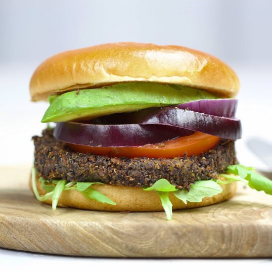 Black quinoa burger