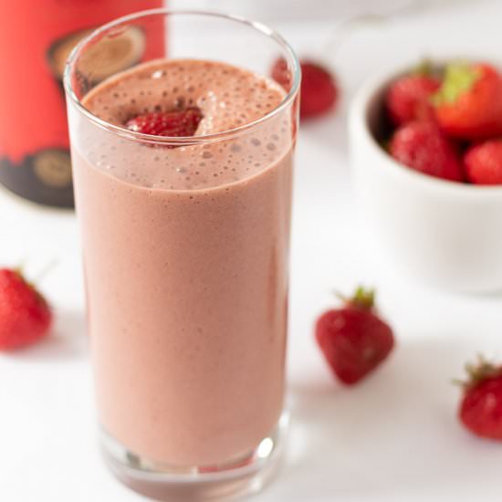 Easy Chocolate Strawberry Smoothie