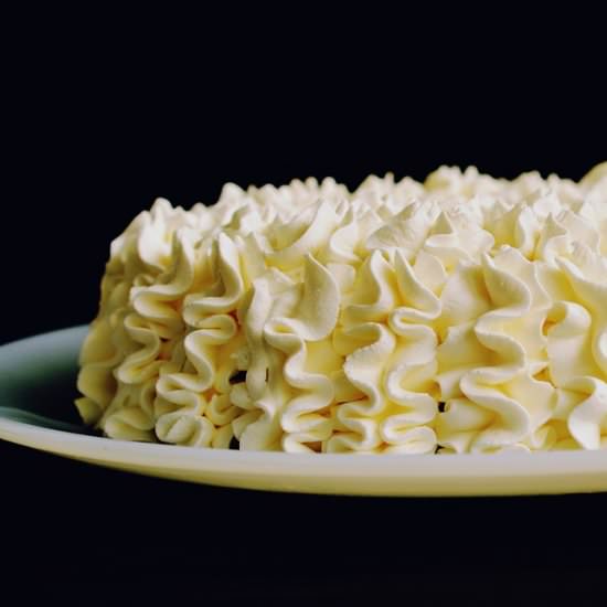 Apple cream cake