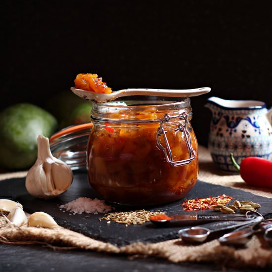 Easy Spicy Mango Chutney