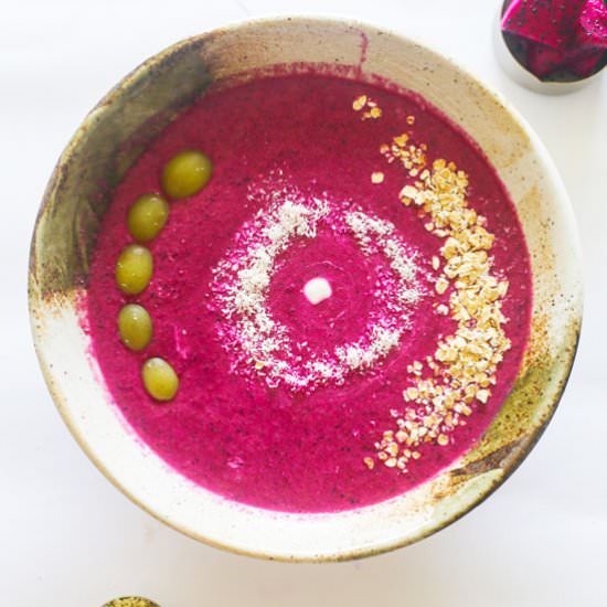 Dragon Fruit Breakfast Smoothie Bow