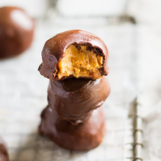 Vegan Chocolate Peanut Butter Balls