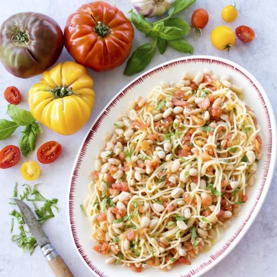 Garlic & Tomato Pasta [vegan]