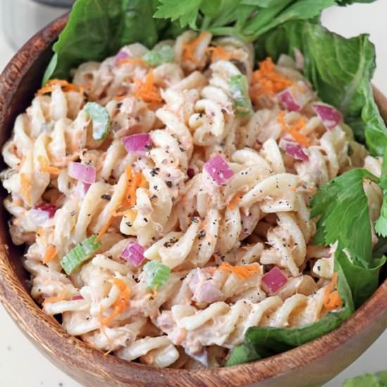 EASY TUNA PASTA SALAD