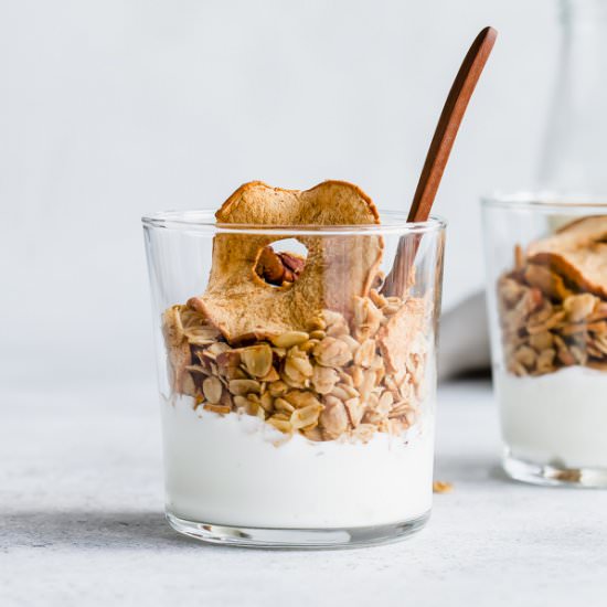 Apple pie granola