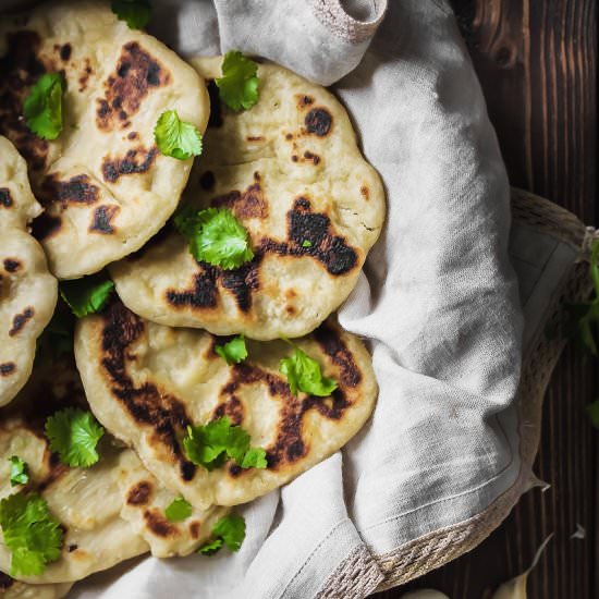 sesame garlic naan bread