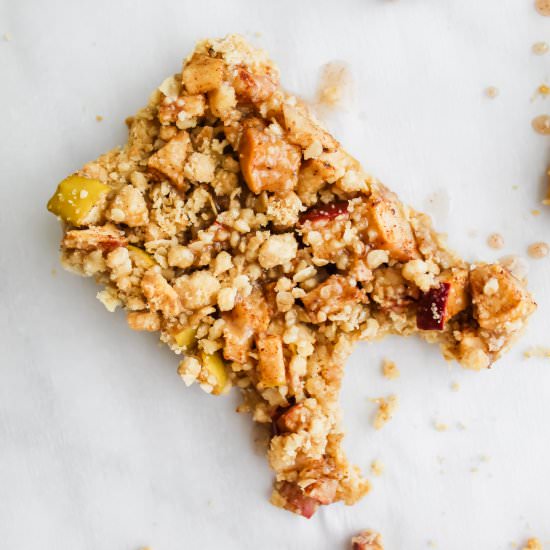 Apple Crumble Bars + Cinnamon Glaze