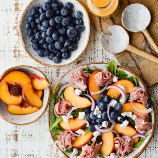 Fresh Peach Arugula Salad