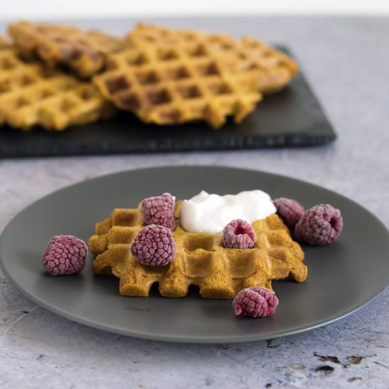 Vegan pumpkin waffles