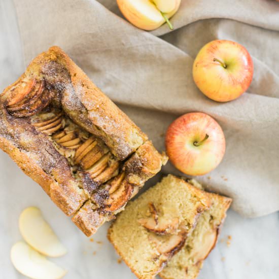 Cardamom Apple Bread