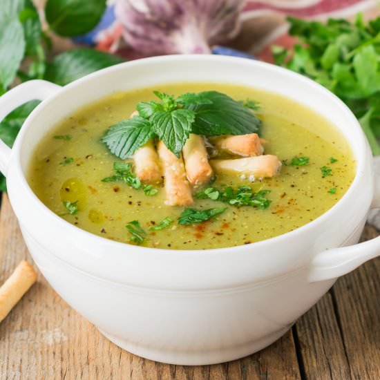Green Pea Soup with Fresh Mint