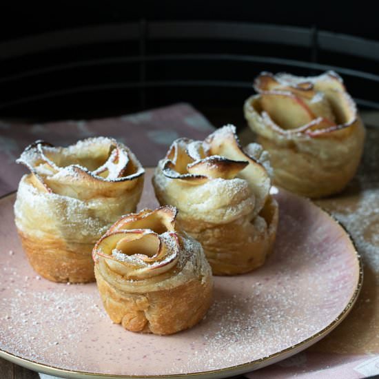 Fancy Apple Cinnamon Roses