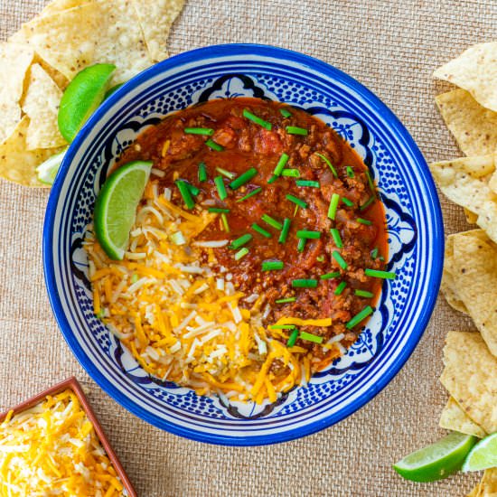 Chili con Carne Dip with Nachos