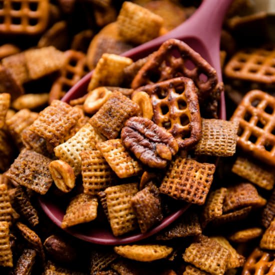Sweet and Spicy Honey Chex Mix