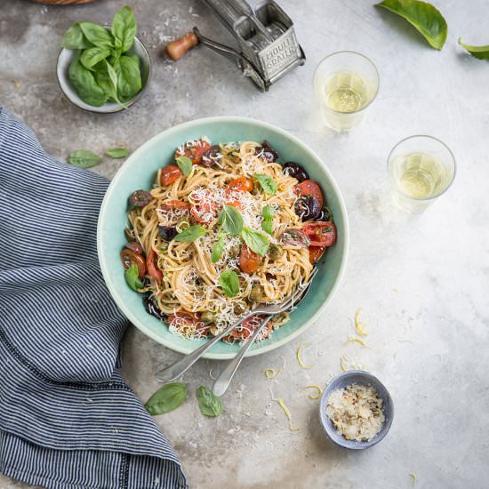 pasta with tomatoes, anchovies