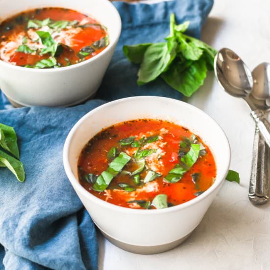 Spicy garlic tomato soup