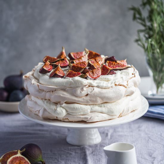 Honey And Fig Pavlova