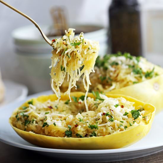 Garlic Parmesan Spaghetti Squash