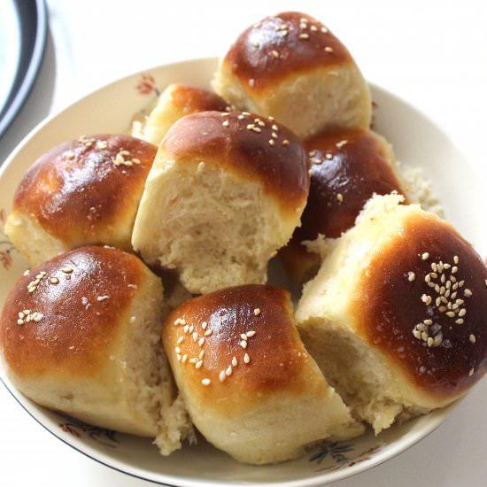 Dinner rolls