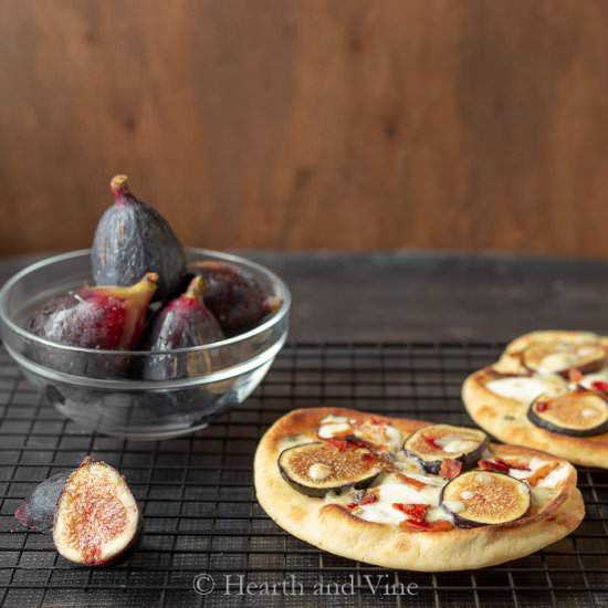 Fig Bacon and Gorgonzola Pizza