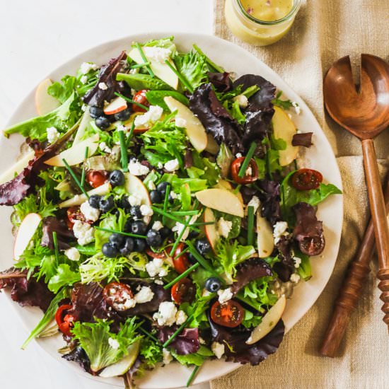 Mixed Greens Salad w/ Fruit