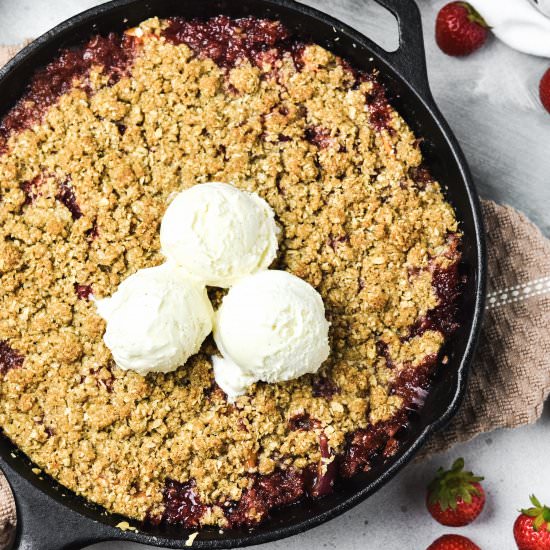Strawberry Nectarine Skillet Crisp
