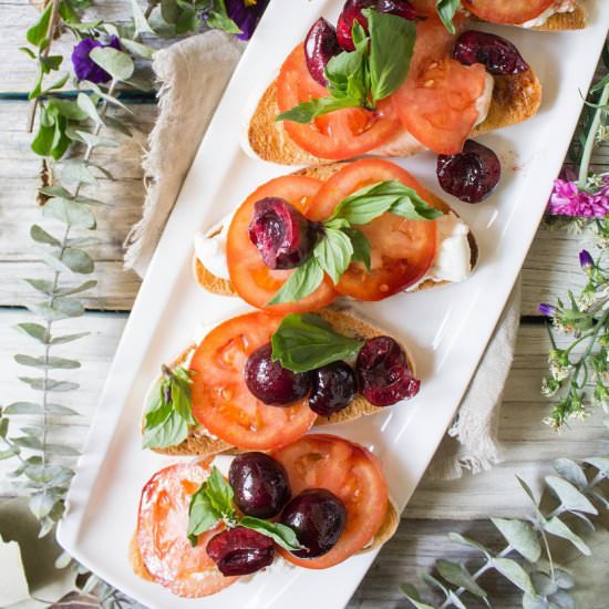 Cherry Caprese Crostini