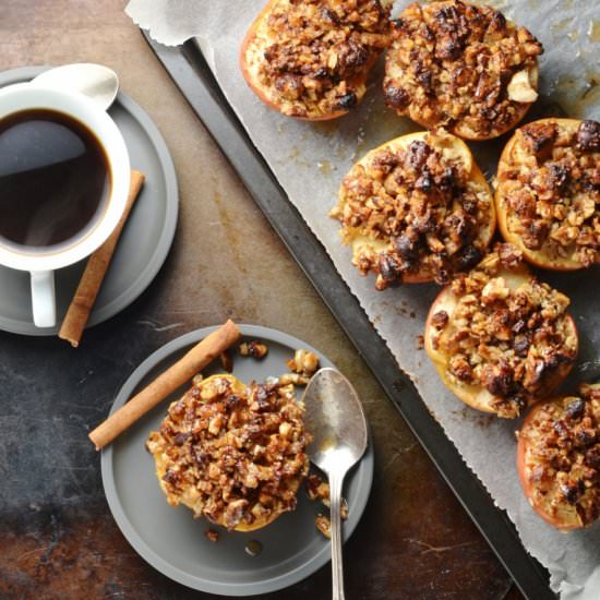 Maple Pecan Baked Apples