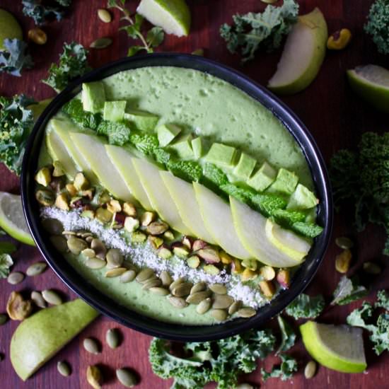 Green smoothie bowl