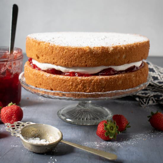 Vegan Victoria Sponge Cake