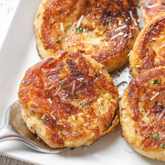 Garlic Parmesan Mashed Potato Cakes